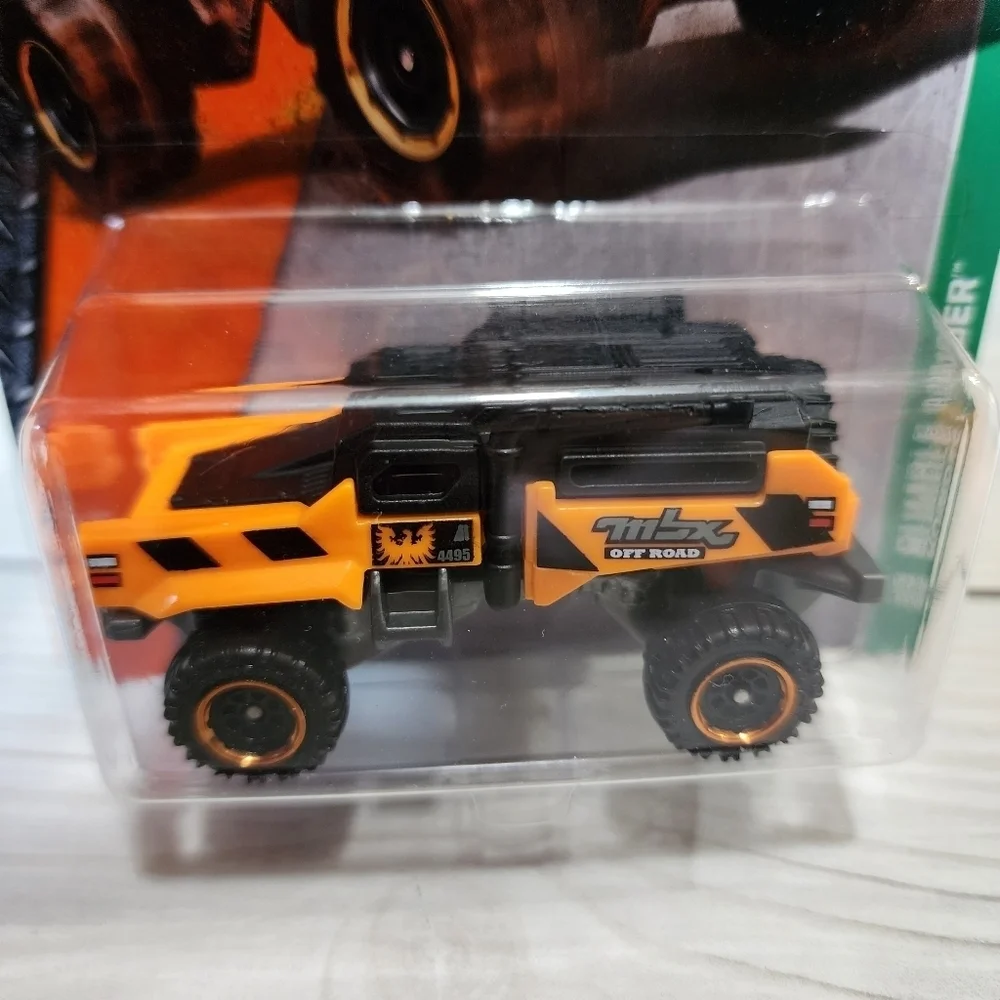 Matchbox Rumble Raider-orange NWT